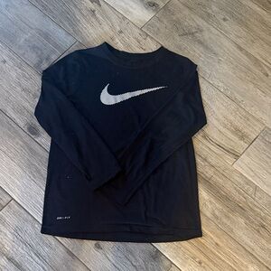 EUC long sleeve Nike dri fit T shirt, sz M